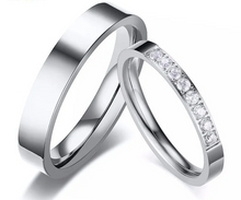 Heirloom Hourglass wedding band 5 / 4mm Stainless Steel Wedding Bands for Couples